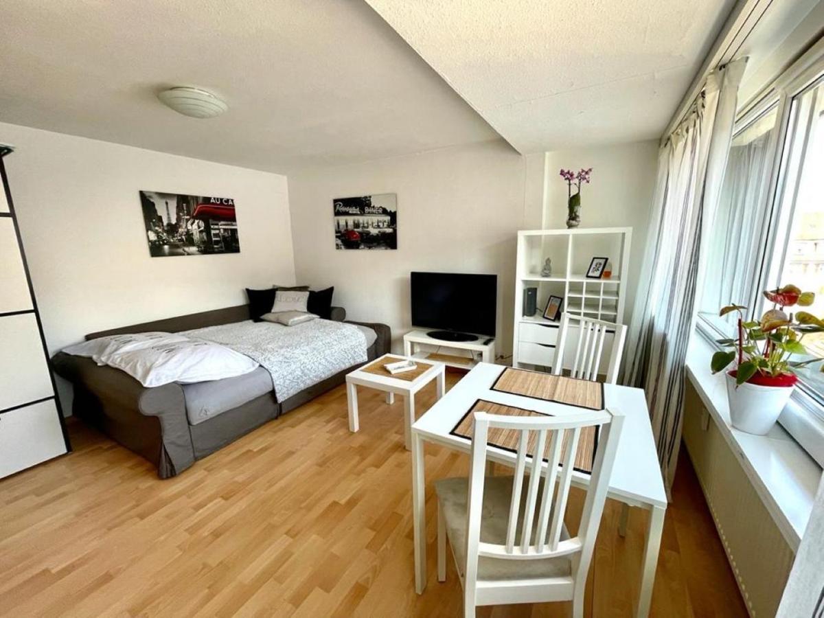Nice And Comfortable, Centrally Located Apartment 라인펠덴 외부 사진